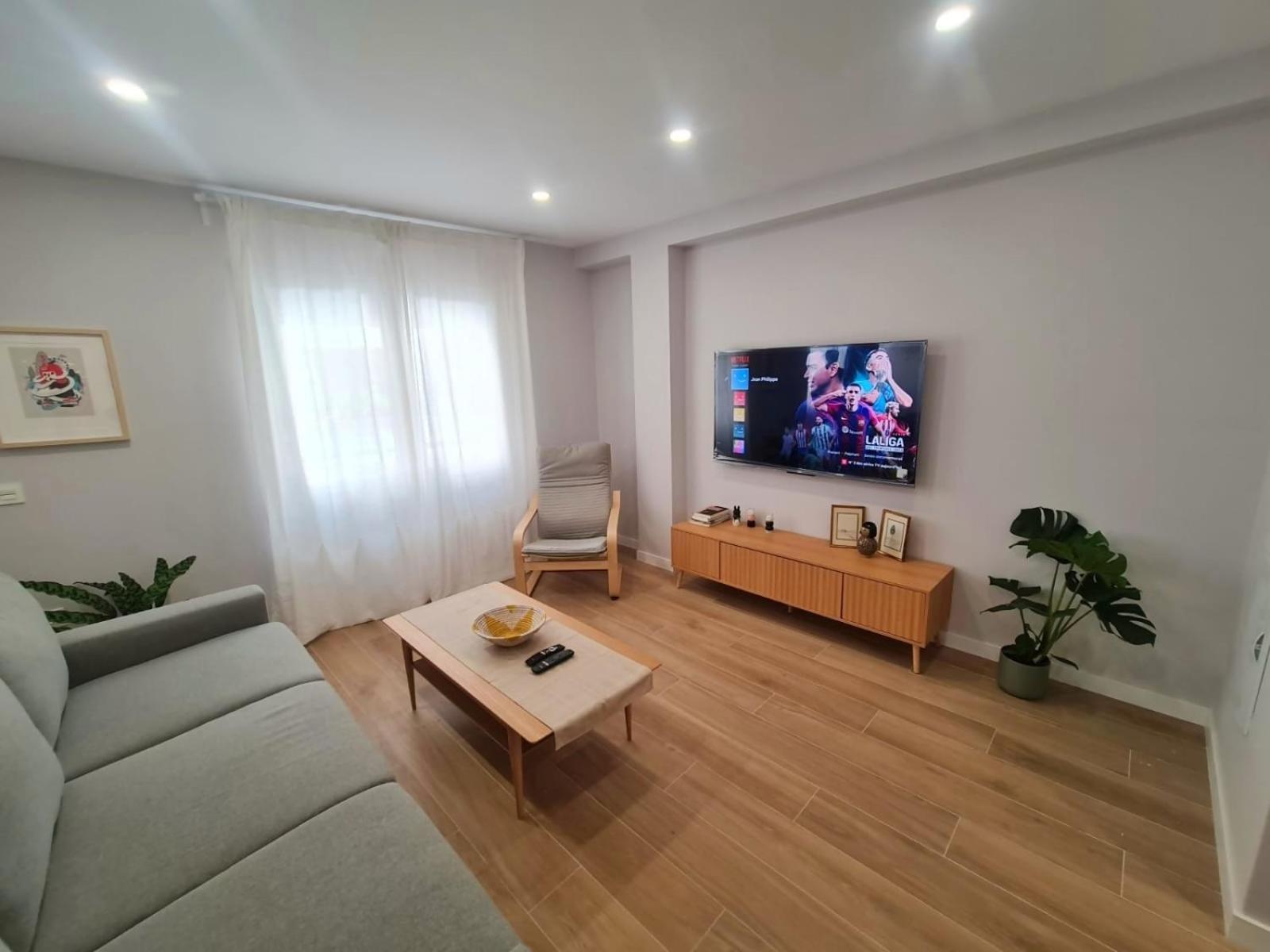 Arenas Del Piso En Playas Del Palo Apartament Malaga